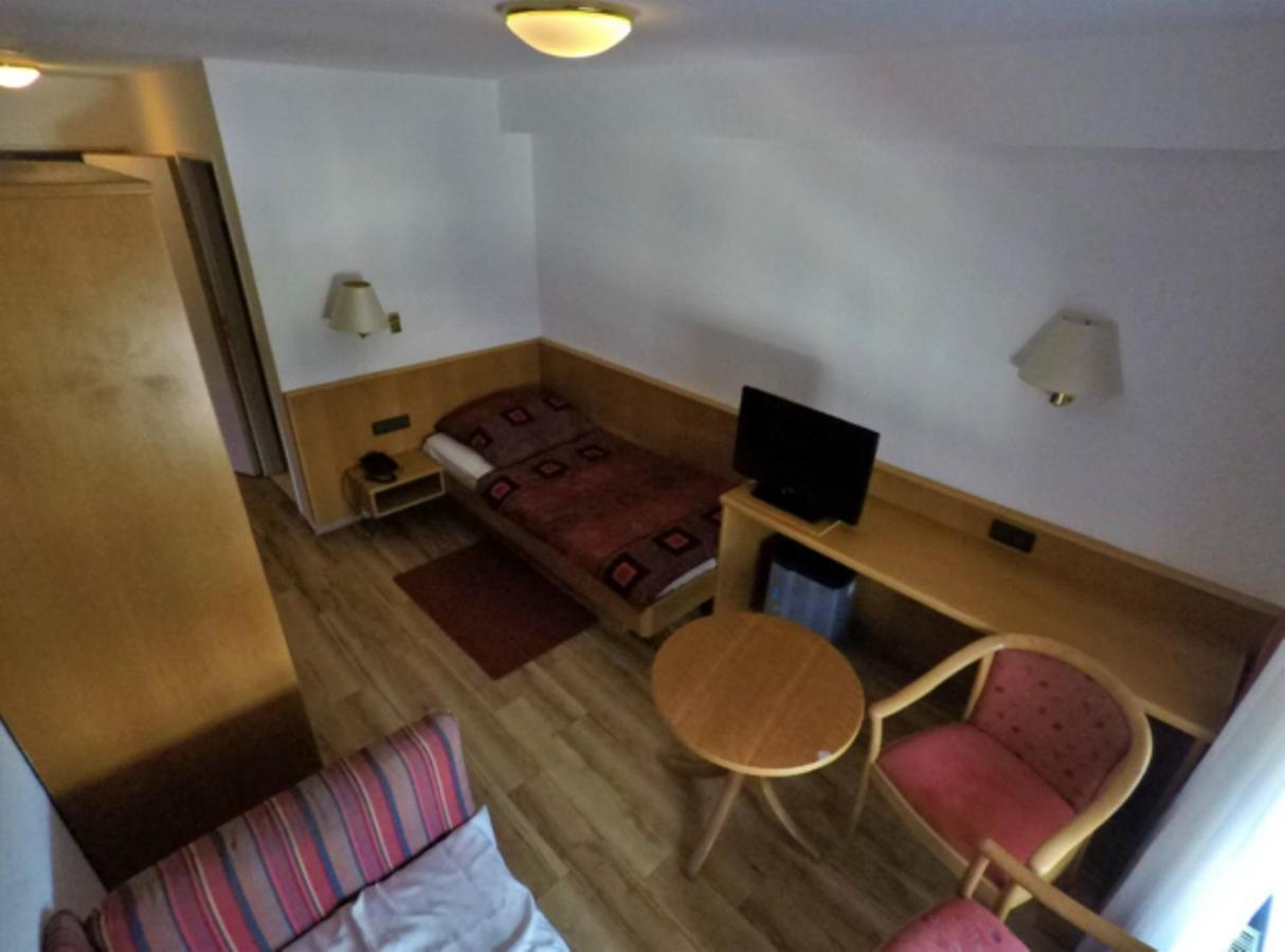 City Pension 4*